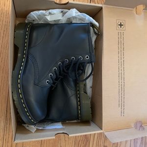 BRAND NEW Dr. Martens 1460 W Boots Size 8